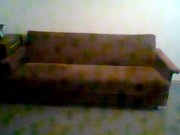 Продам диван, в хорошем состоянии 120*190, цвет темная вишня, возможен то